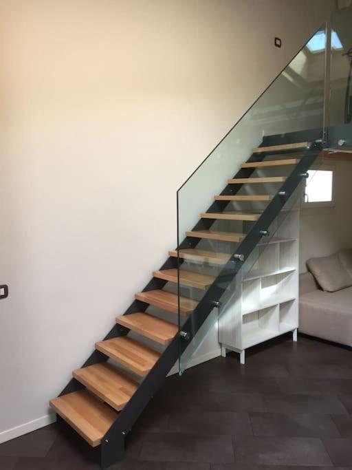 Iseo Loft - Comfort In Downtown Apartment Luaran gambar